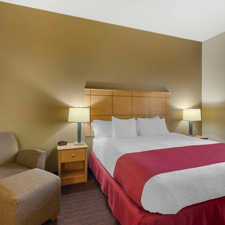 Best Western Golden Prairie Inn And Suites Sidney Extérieur photo