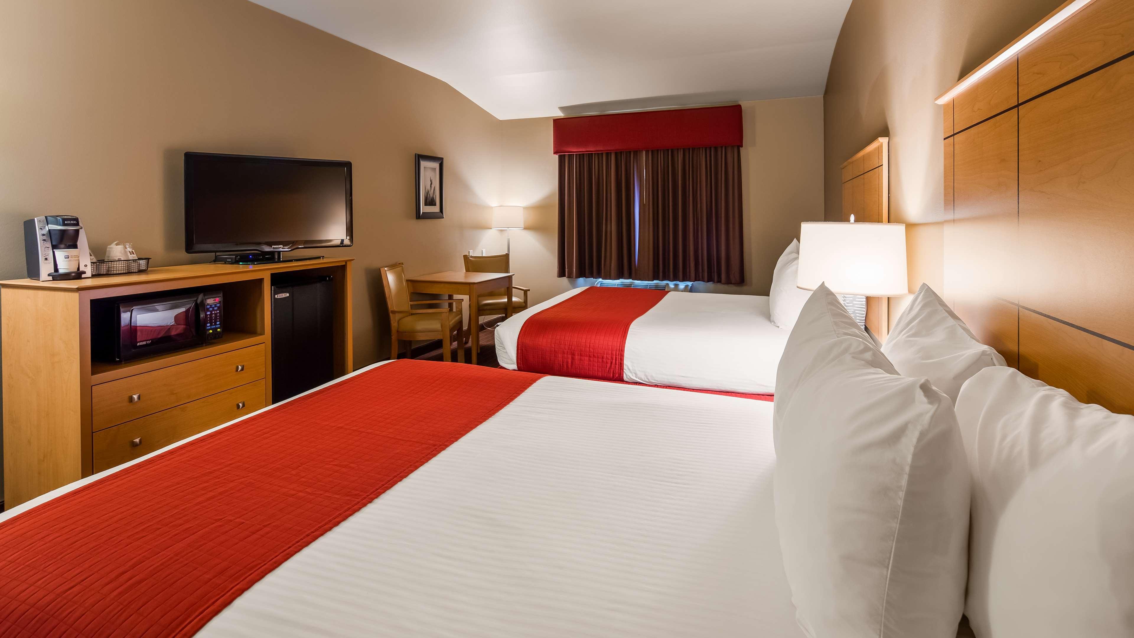 Best Western Golden Prairie Inn And Suites Sidney Extérieur photo