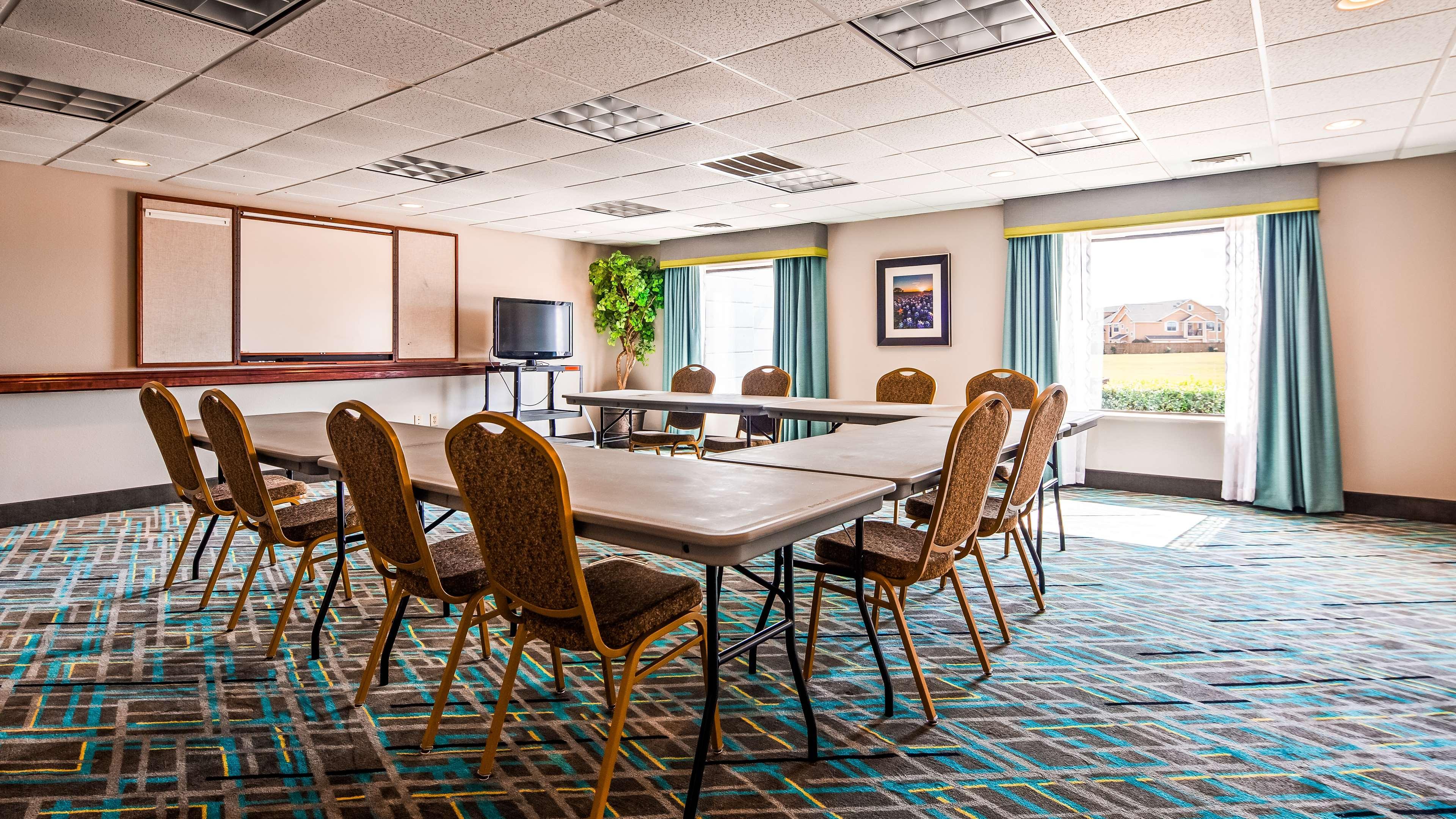 Best Western Golden Prairie Inn And Suites Sidney Extérieur photo