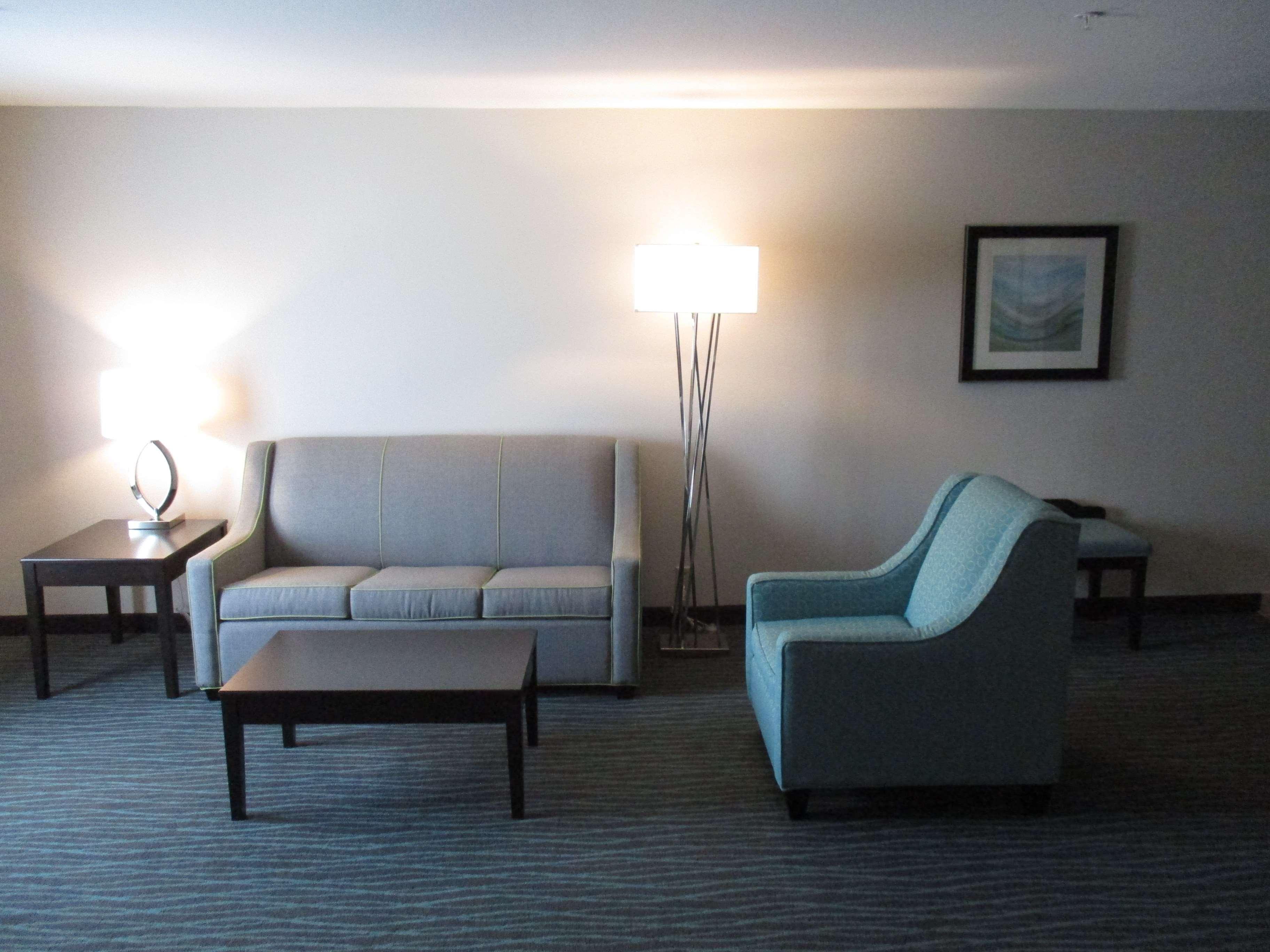 Best Western Golden Prairie Inn And Suites Sidney Extérieur photo