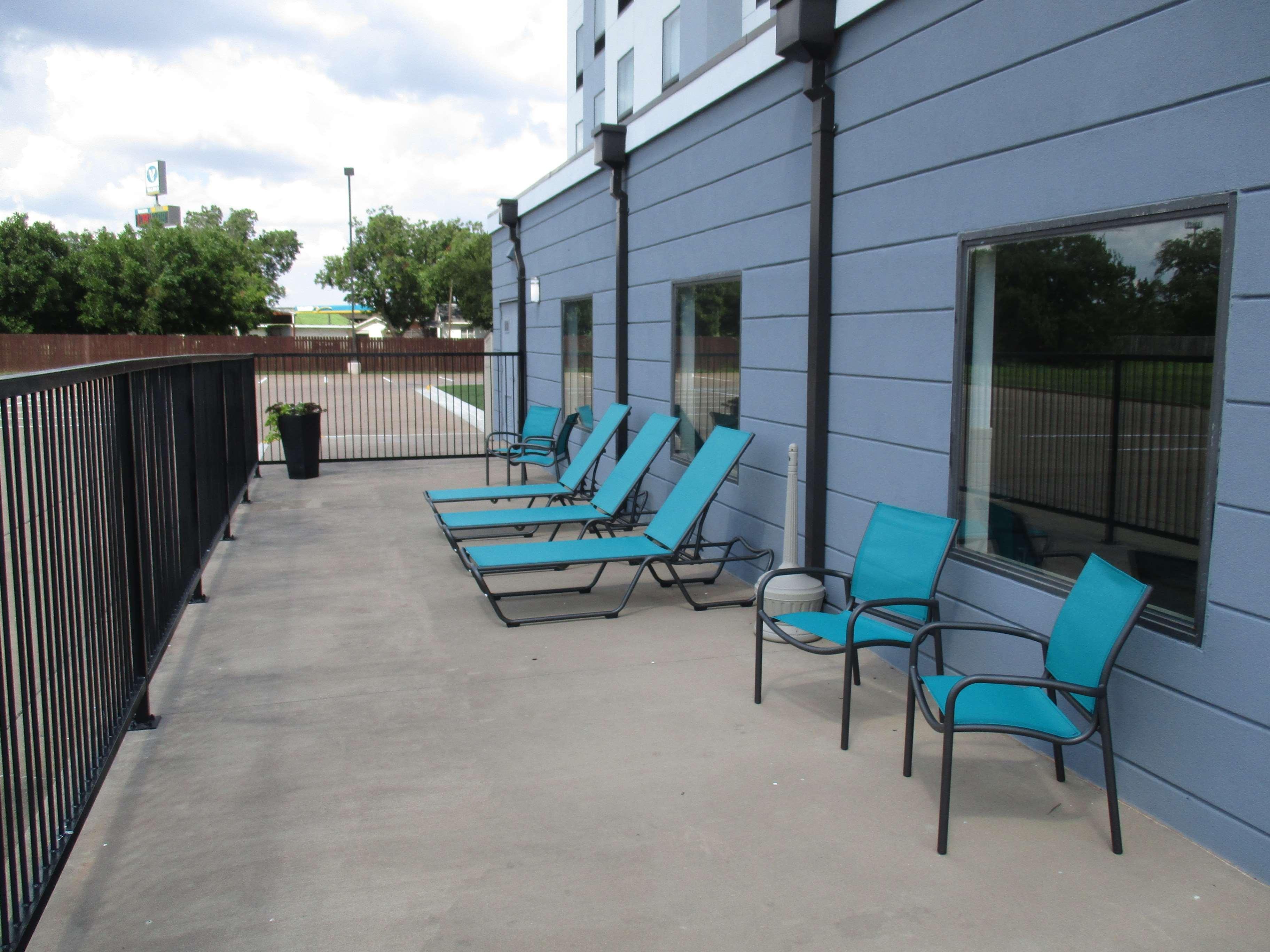 Best Western Golden Prairie Inn And Suites Sidney Extérieur photo