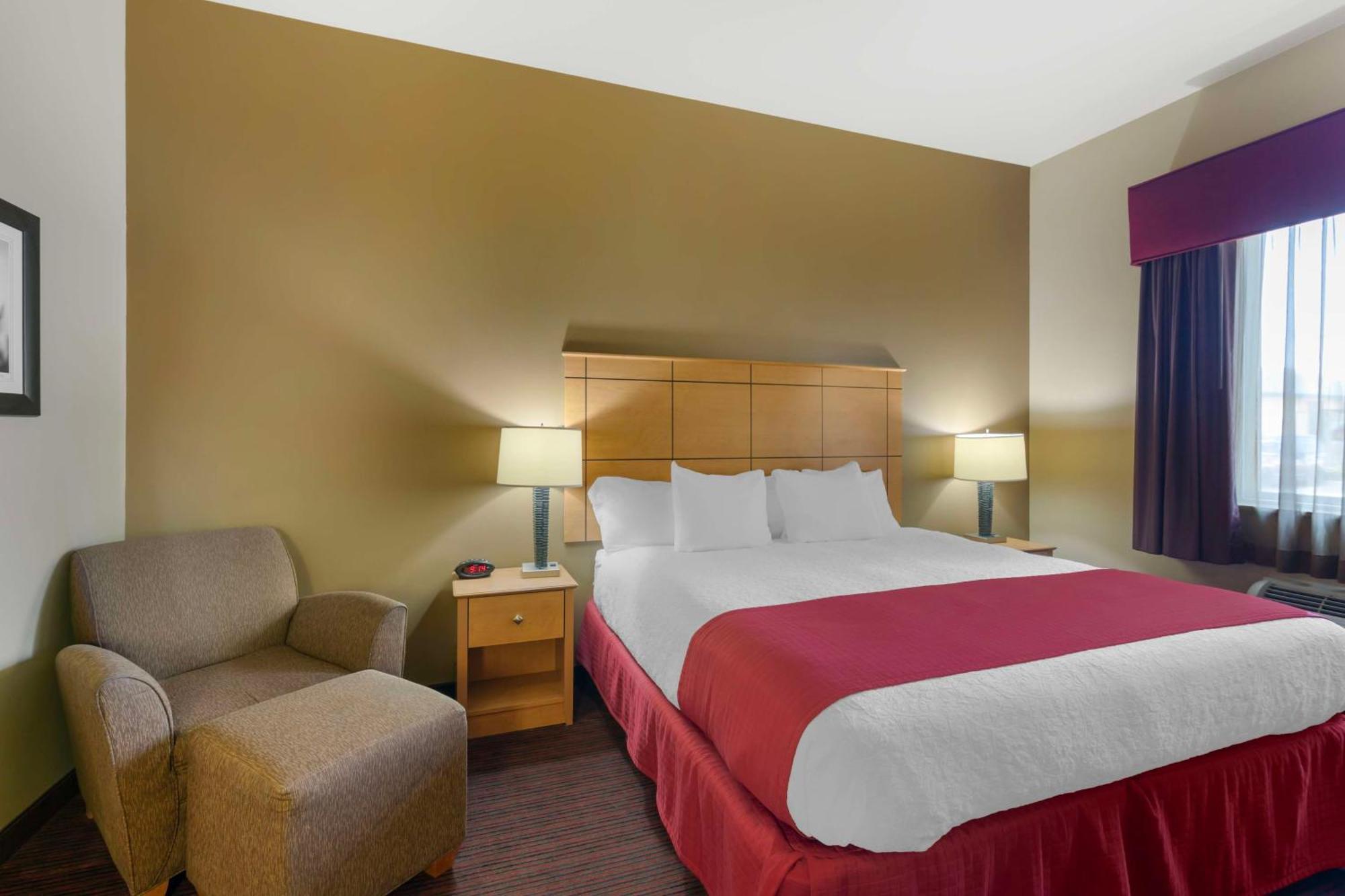 Best Western Golden Prairie Inn And Suites Sidney Extérieur photo