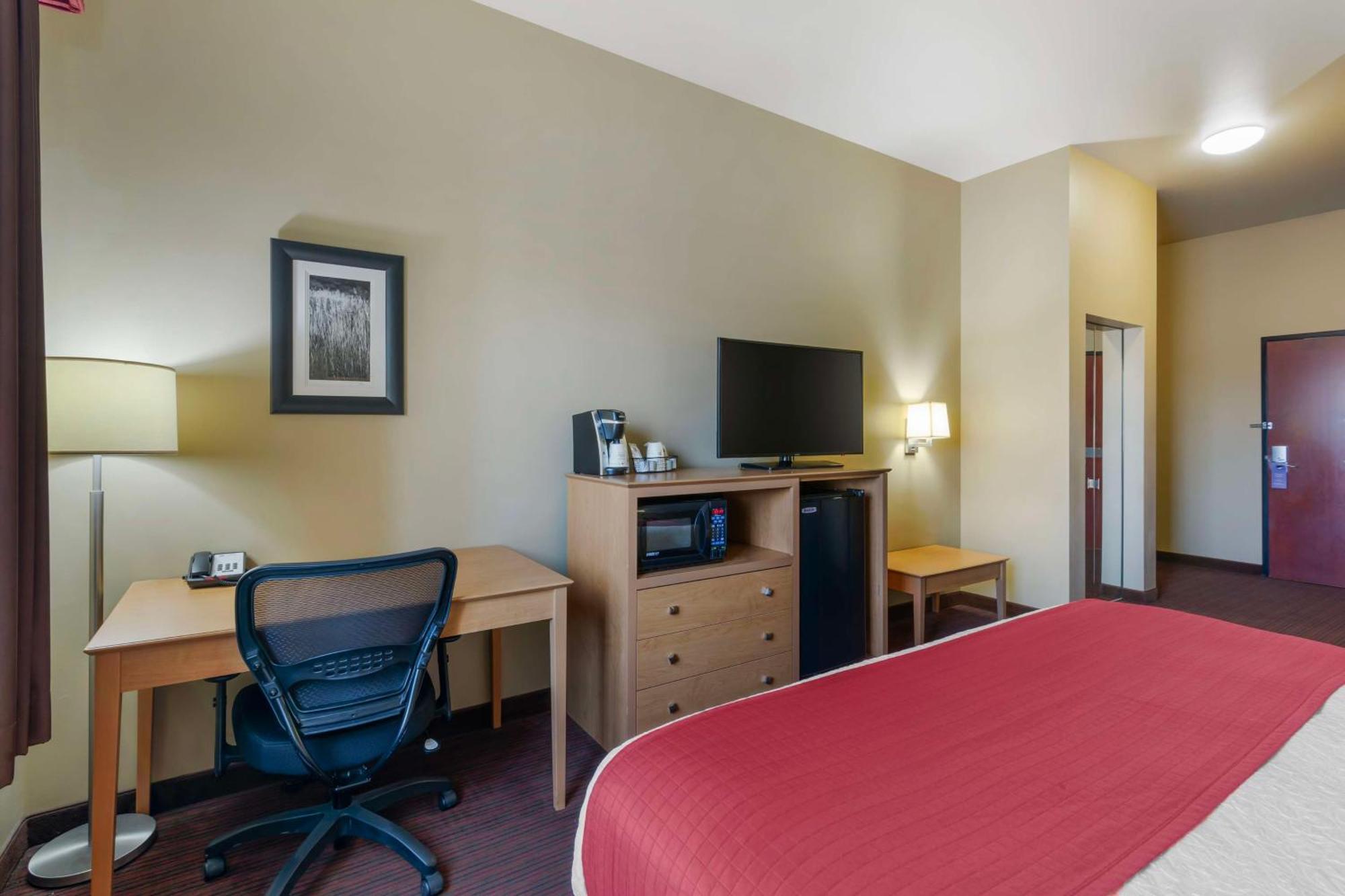 Best Western Golden Prairie Inn And Suites Sidney Extérieur photo