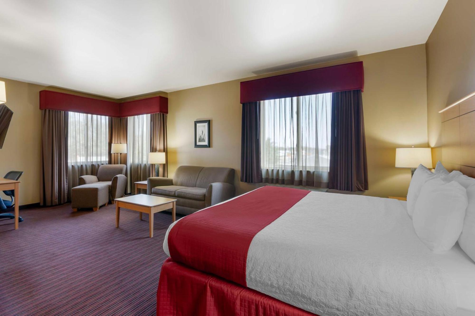 Best Western Golden Prairie Inn And Suites Sidney Extérieur photo
