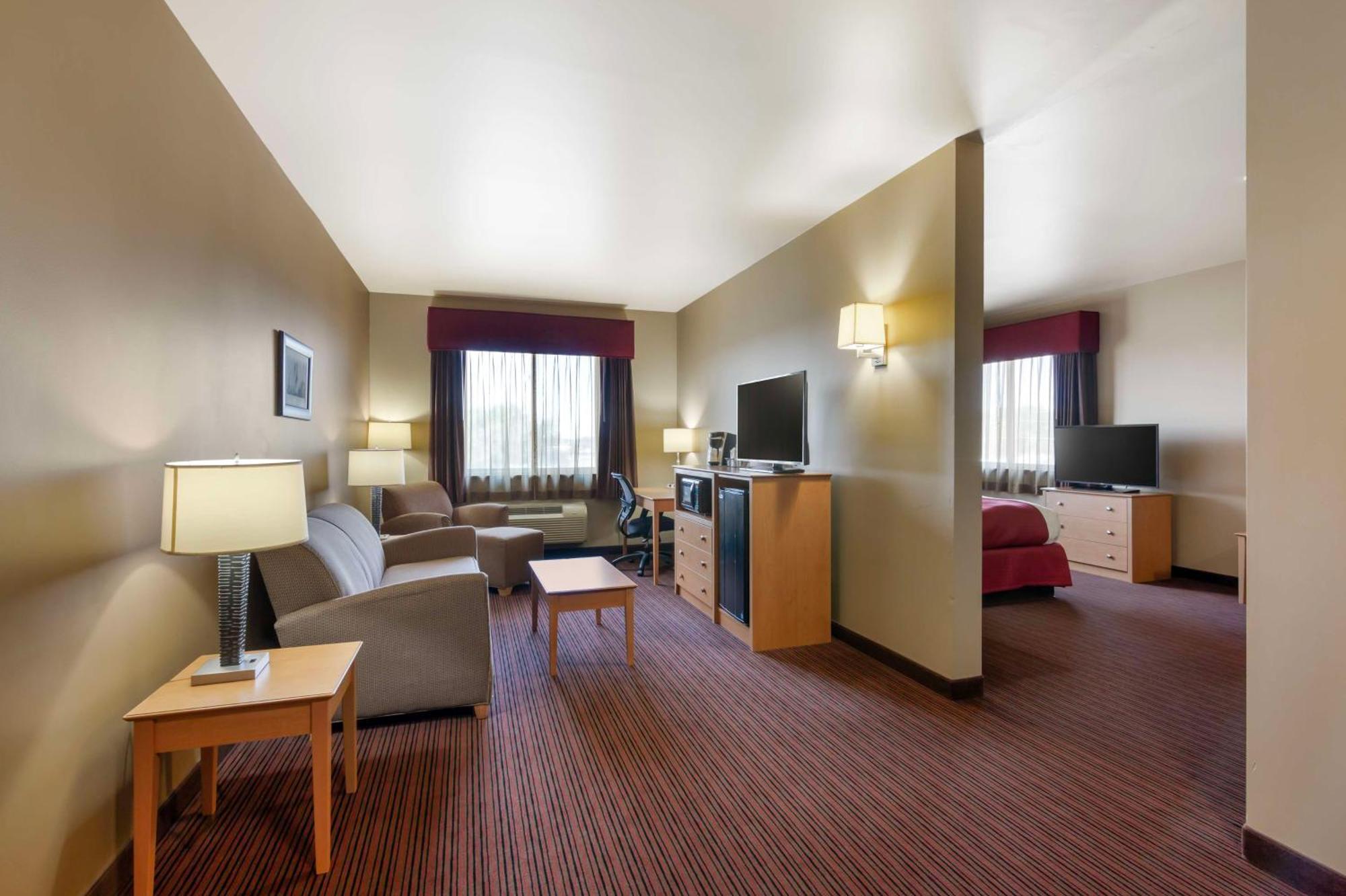 Best Western Golden Prairie Inn And Suites Sidney Extérieur photo