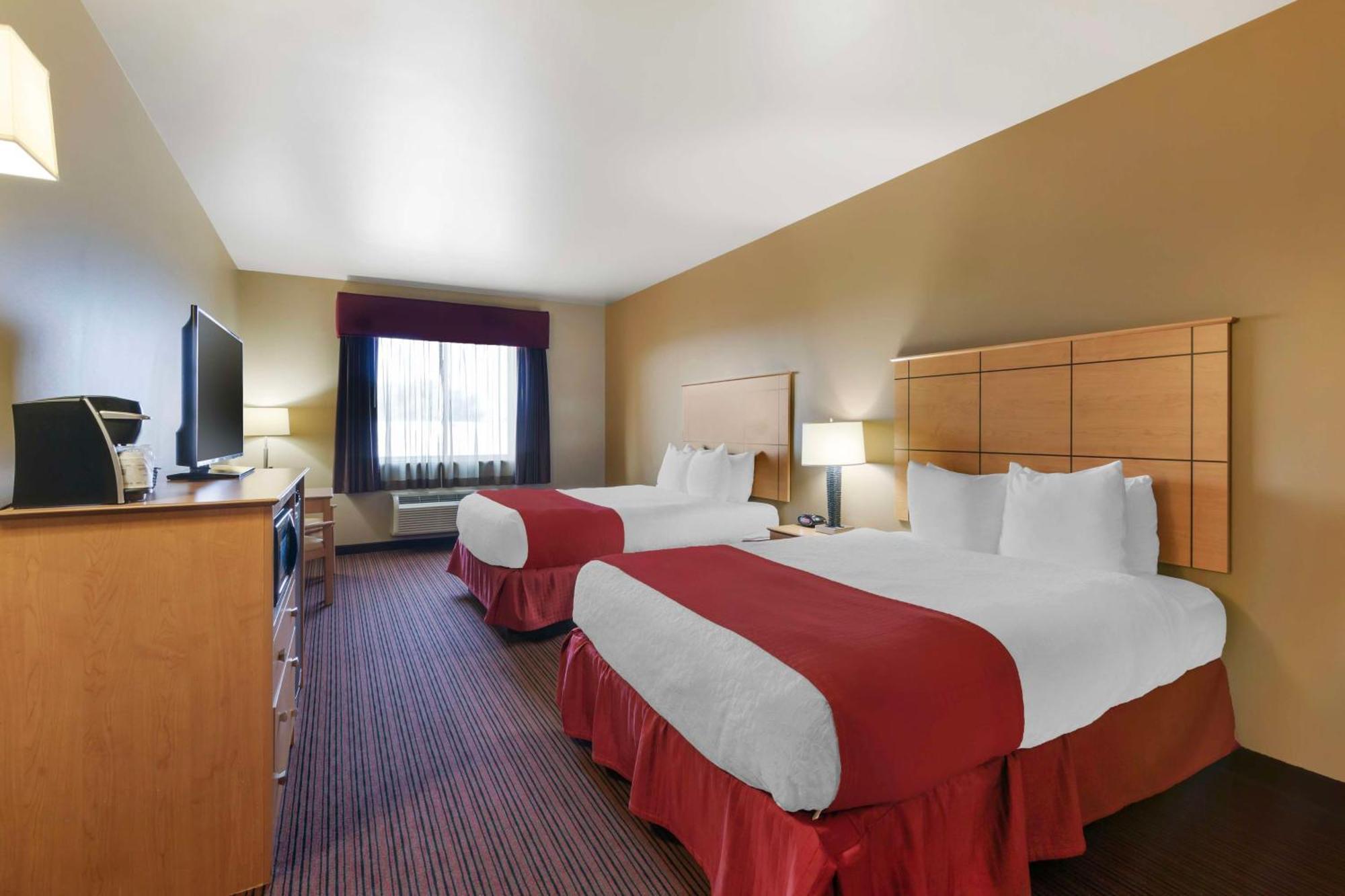 Best Western Golden Prairie Inn And Suites Sidney Extérieur photo