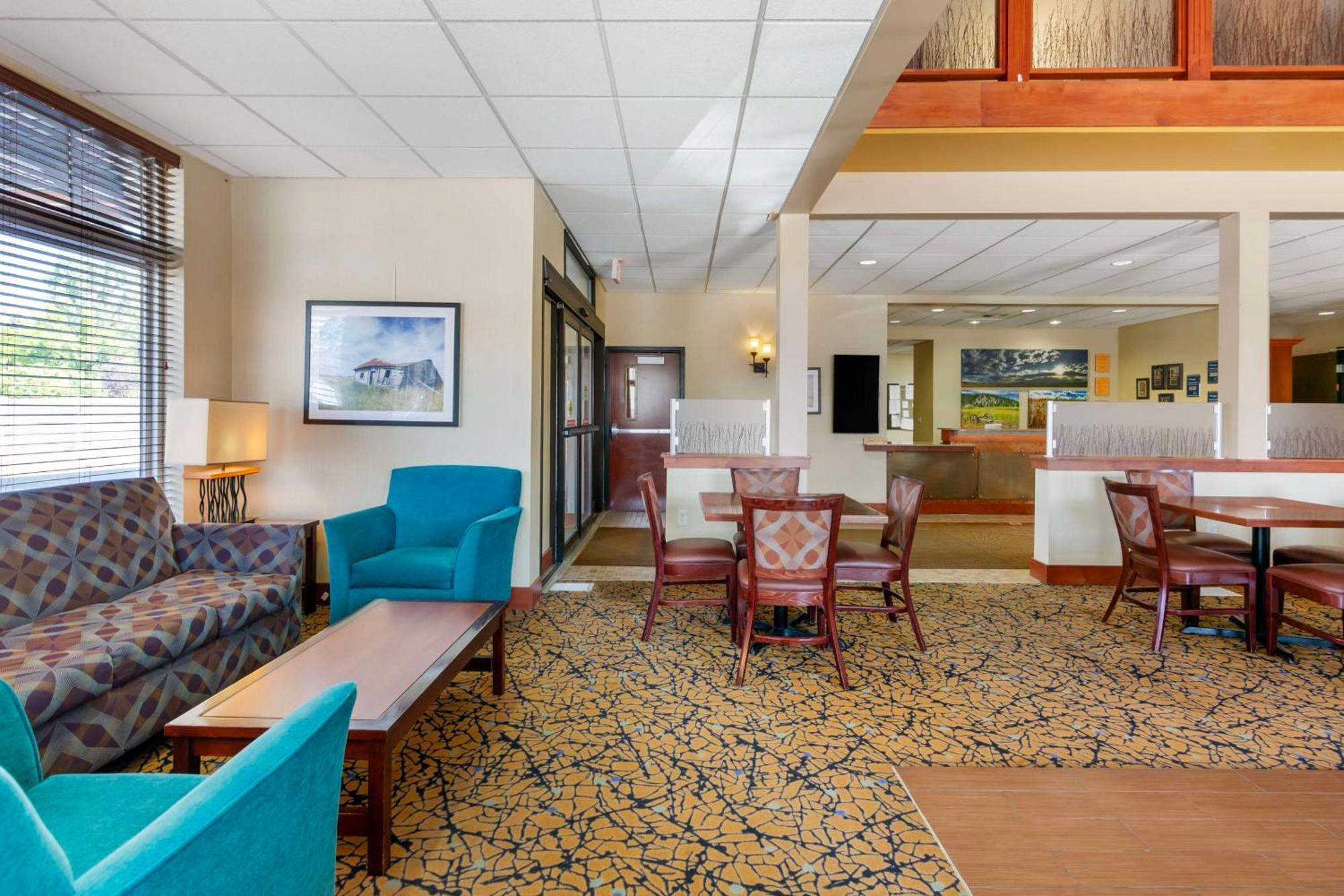 Best Western Golden Prairie Inn And Suites Sidney Extérieur photo